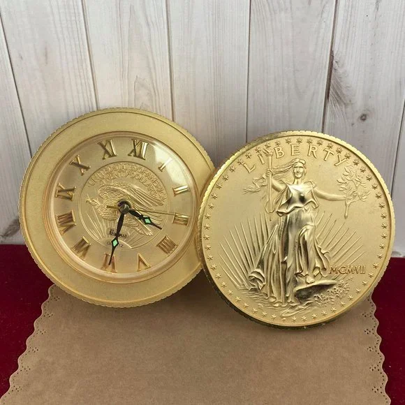 Vintage BULOVA 1907 St.Gaudens Double Eagle Gold Coin Wind-up Alarm Clock - Picture 3 of 6